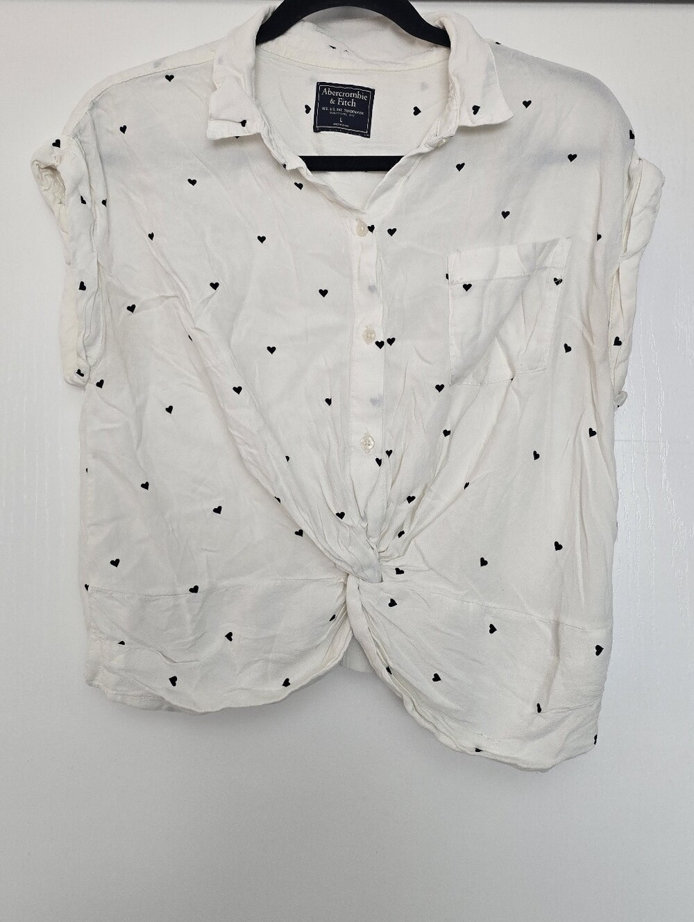 Abercrombie & Fitch - White Twist Front Black Heart Print Button Down Top